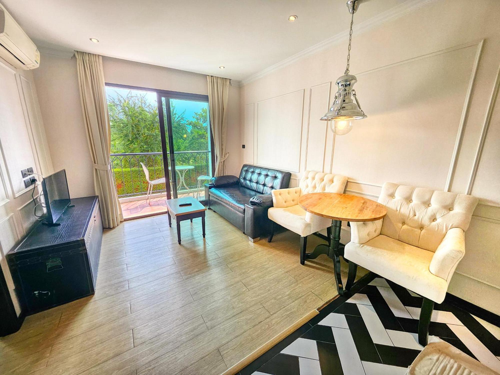 Venetian Residence Jomtien Beach Exterior foto