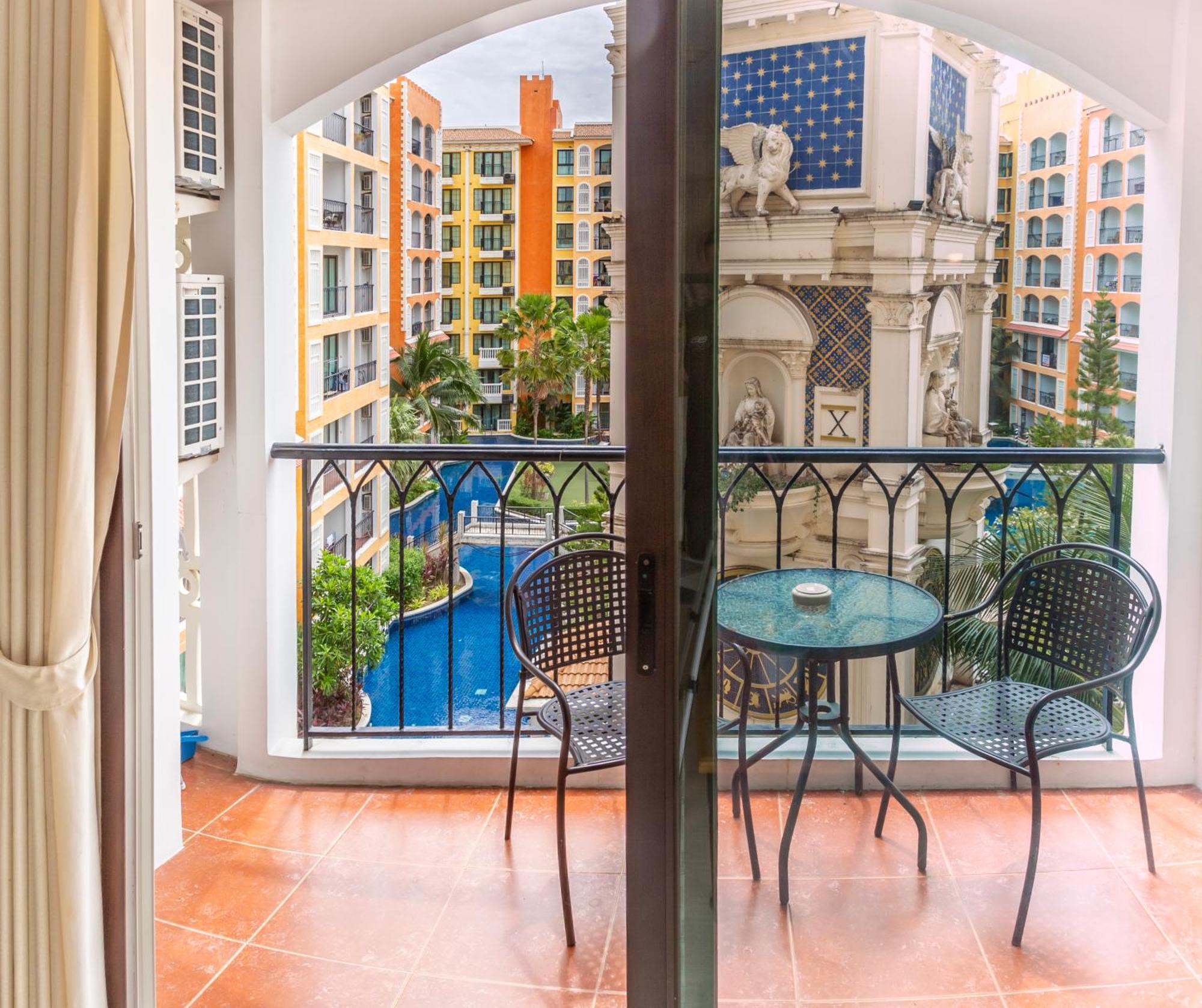 Venetian Residence Jomtien Beach Exterior foto